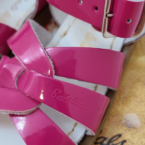 NIB Sun-San Salt Water Shiny Fuchsia Salt Water Toddler Sandals - Picture 6 of 8